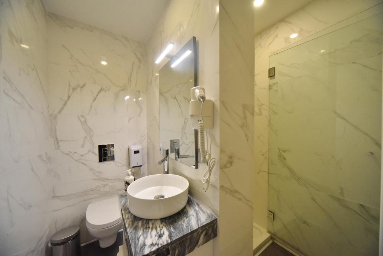 Standard Double Room,745864910:JPEG